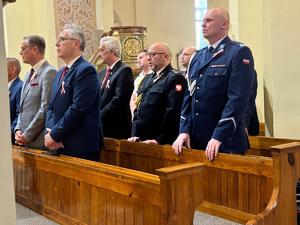 W oficjalnych uroczystościach uchwalenia Konstytucji 3-go Maja udział wziął Komendant Powiatowy Policji w Krapkowicach, podinsp. Krzysztof Kociuga. Komendant uczestniczył w mszy świętej, odprawionej w intencji Ojczyzny, w kościele pw. Św. Mikołaja w Krapkowicach. Następnie wspólnie z uczestnikami tego wydarzenia, przemaszerował pod pomnik Ofiar Wojen i Przemocy, gdzie odbyły się główne uroczystości.